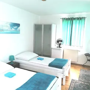 Favoriten-rooms Hostel