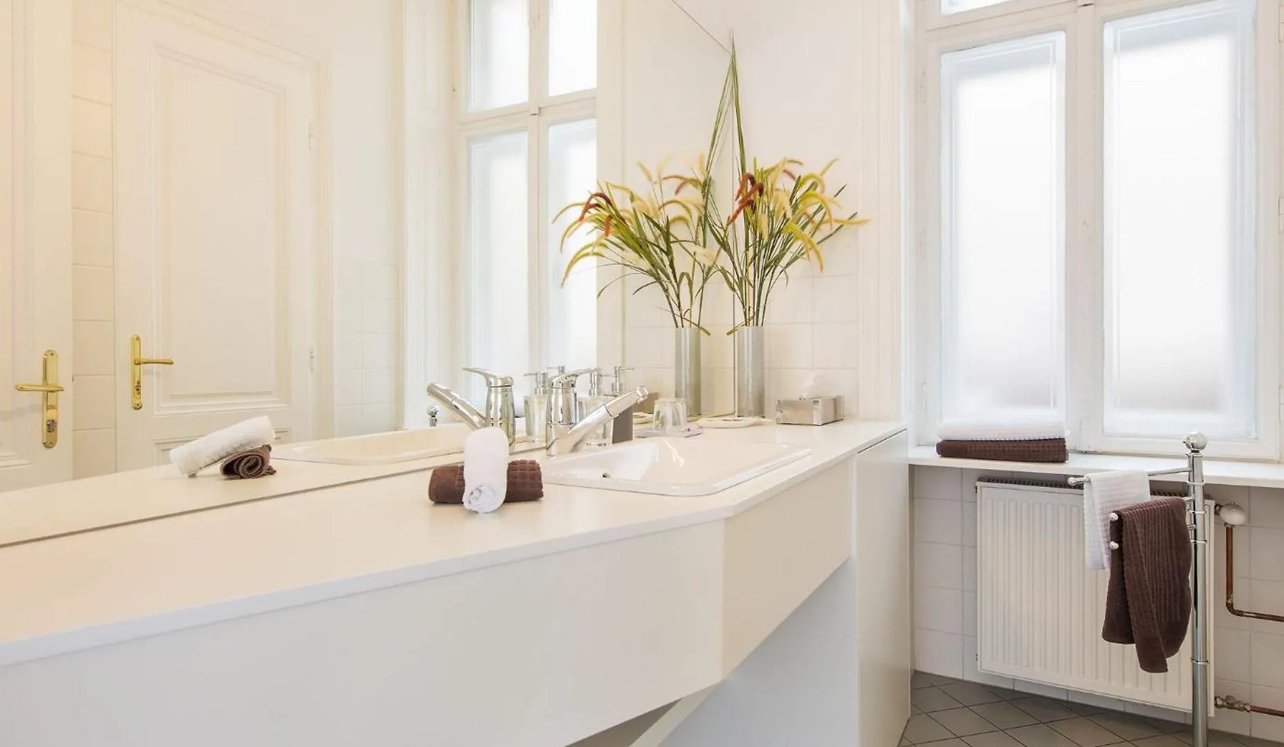 Rosa Linde - Comfort Rooms Wenen