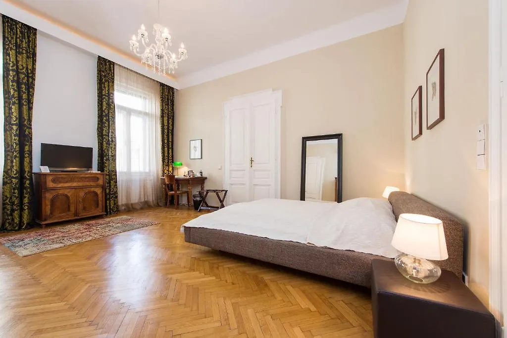 Bed & Breakfast Rosa Linde - Comfort Rooms Vienna