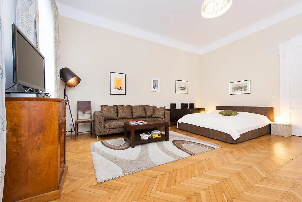 Rosa Linde - Comfort Rooms Vienna Bed & Breakfast